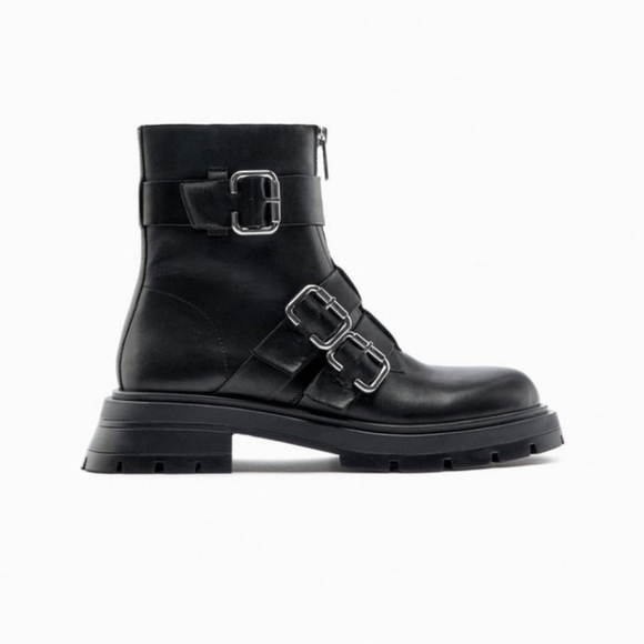 ZARA low heeled Leather ankle boots with buckles - Picture 1 of 11
